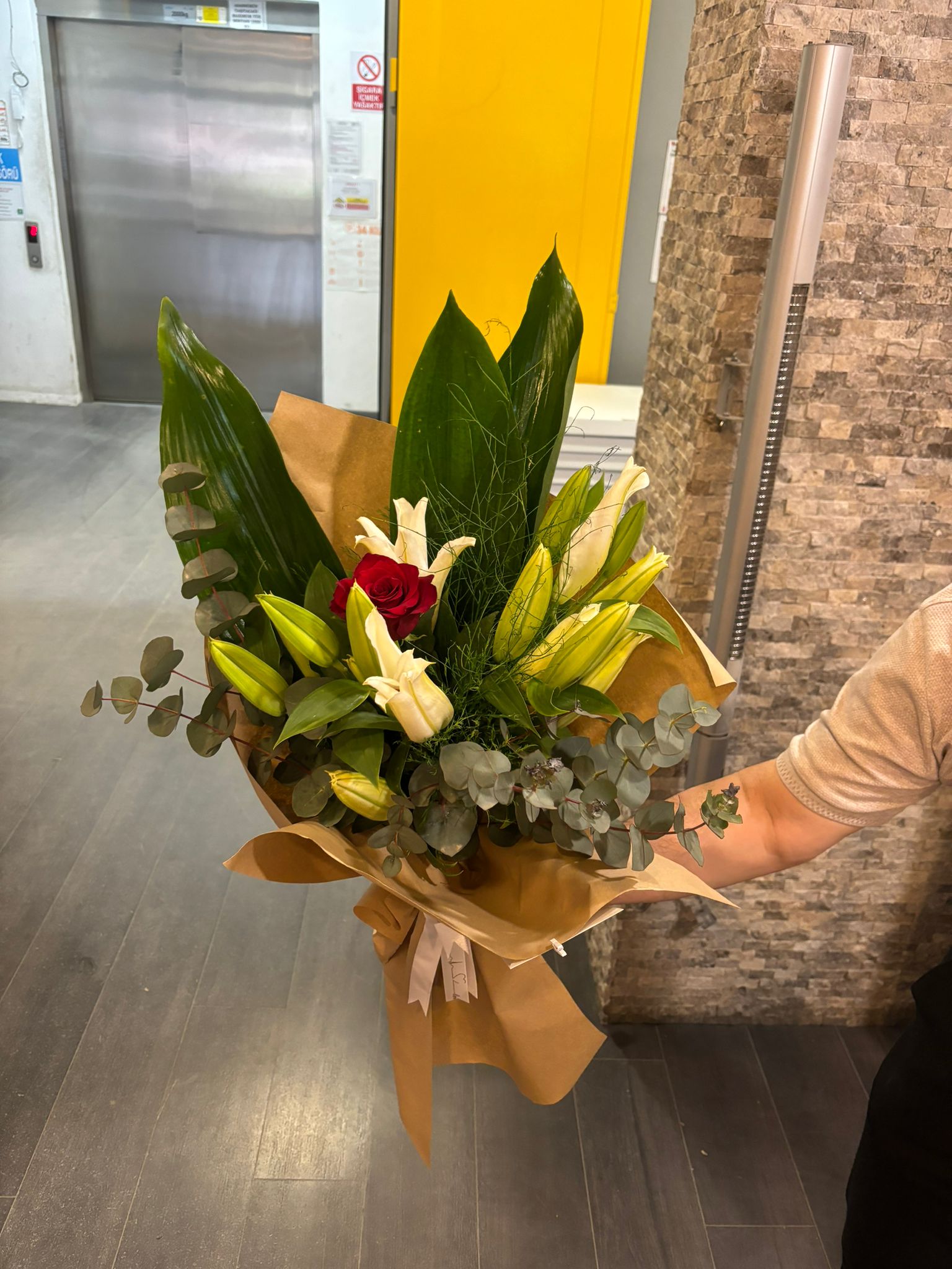 sade kokulu lilyum ve gül 