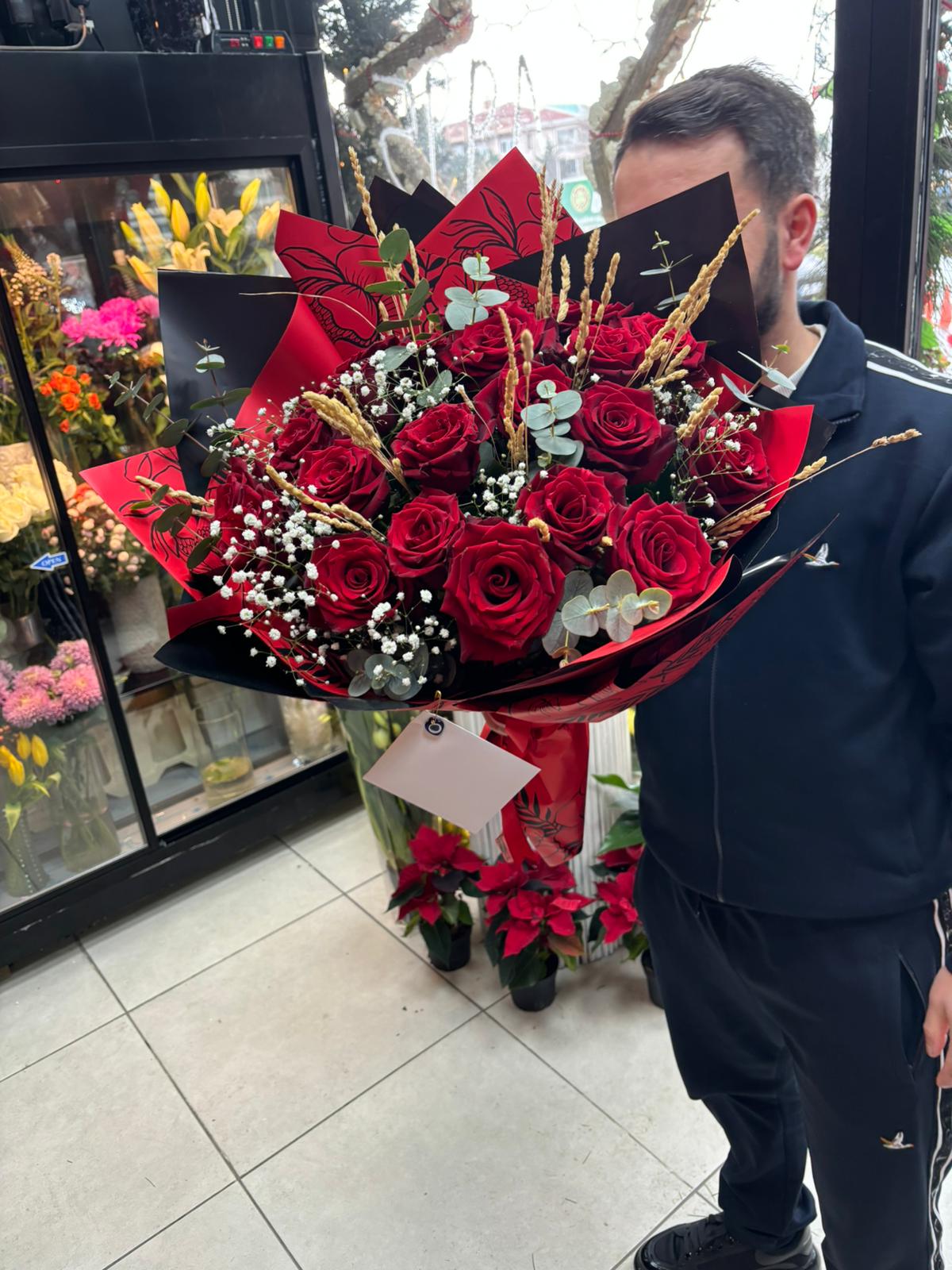 red buket ithal gül577 