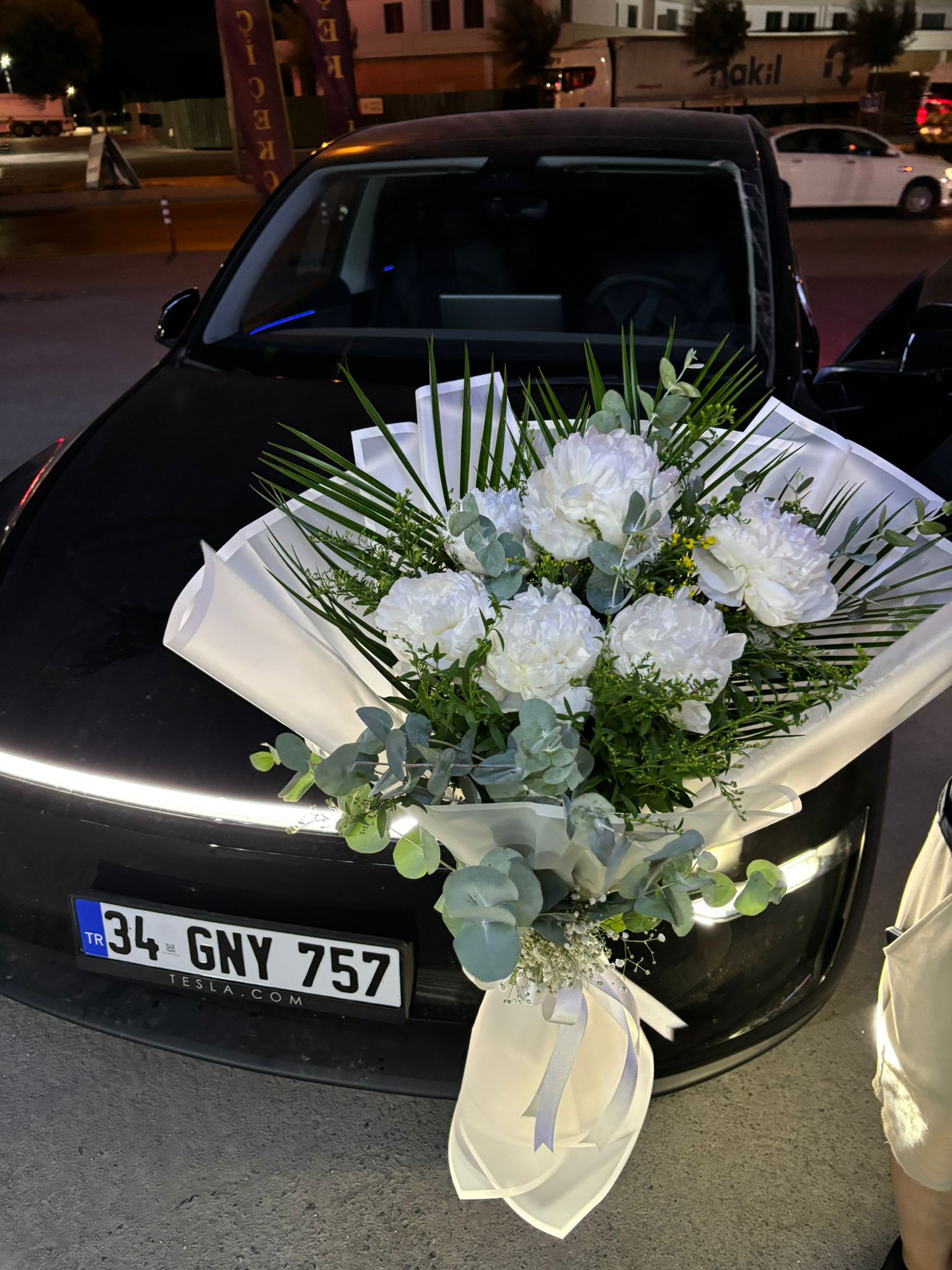 6 lı Beyaz Gül Buketi  